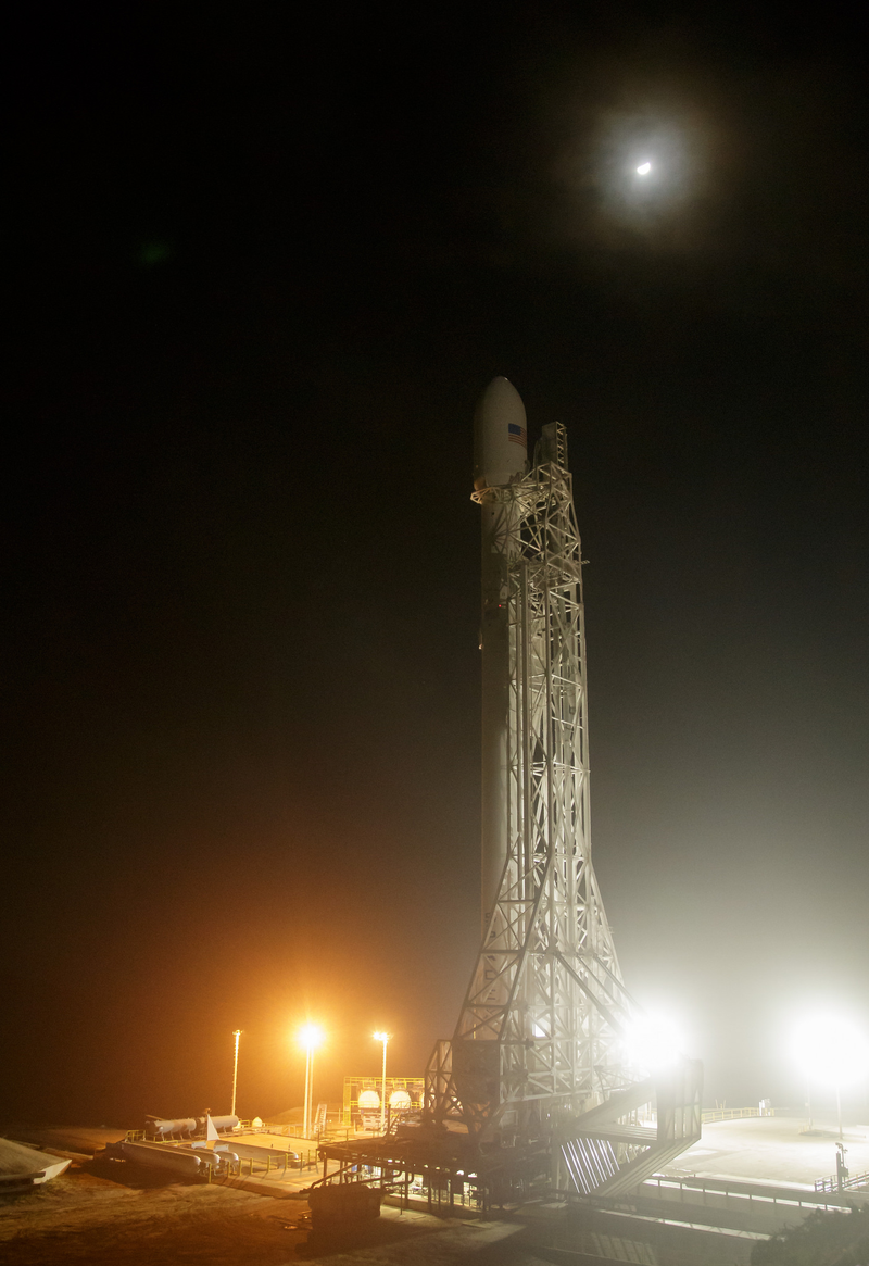 Illustration for article titled Here's the Behind-the-Scenes Story of SpaceX's Rocket Launch and Landing Attempt